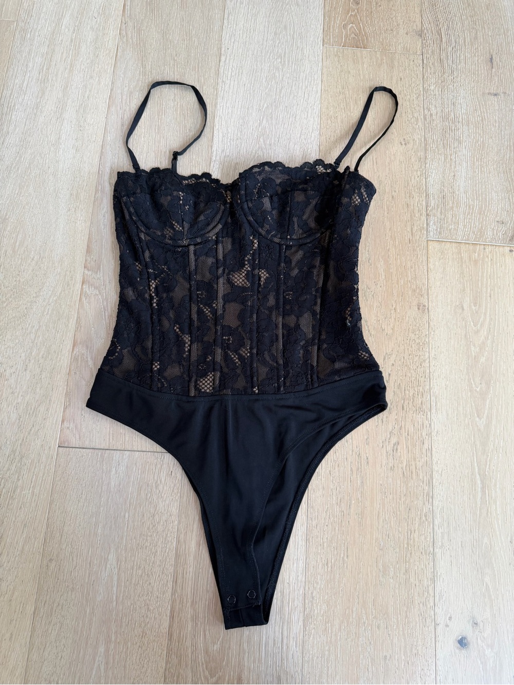 NEW Vici Sweet Lover Lace Bodysuit, Size M - Picture 5 of 8